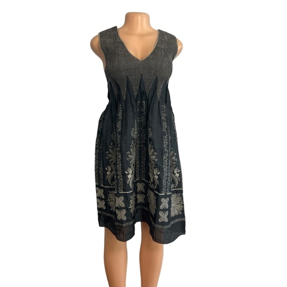 Max Edition Sleeveless Printed Smocked Dress - Picture 3 of 9